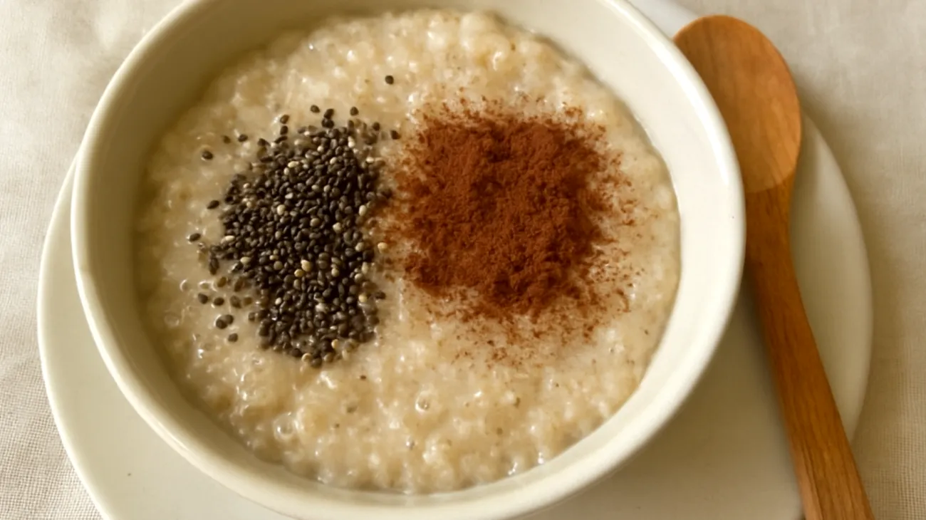 Amaranth-Quinoa-Pudding mit Chiasamen und Kakao"